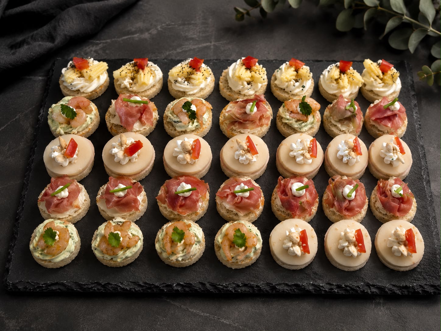 Canapés Salados Variados